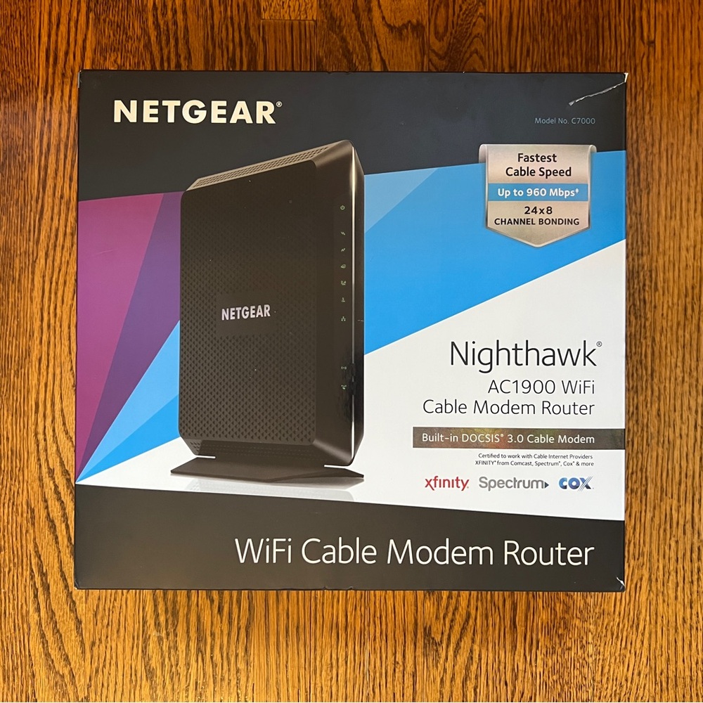 NETGEAR Black Wireless Router with Accessories - Picture 6 of 9